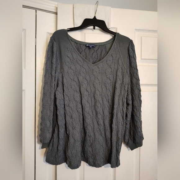 Democracy Olive Textured Knit V-Neck NWOT - Picture 1 of 4